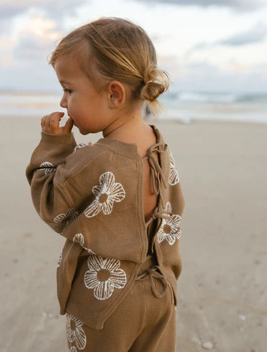 Belle & Sun Tie-up Top | Cocoa Flower